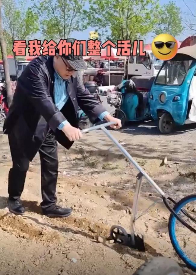 莫言回山东老家赶大集 感受社会进步与发展