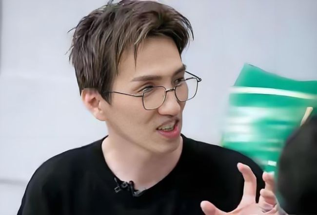 何炅说到林志炫淘汰时抽泣红了眼眶 争议与真相背后的音乐战争