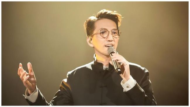 何炅说到林志炫淘汰时抽泣红了眼眶 争议与真相背后的音乐战争
