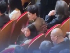 章子怡带9岁女儿醒醒参加上影节 "东方底蕴+国际视野"的精英教育智慧！