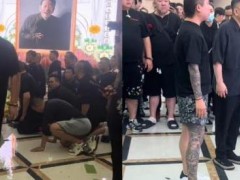 曝杨少华儿子悲伤过度从灵堂被抬出 李金斗哭成泪人！