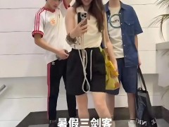 马景涛前妻带俩儿子去韩国 强调此行是“暑期亲子游”，否认因个人偏好韩国文化！