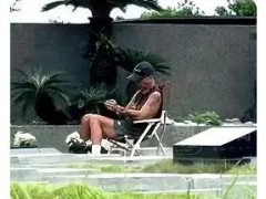 具俊晔在大S墓前看《流星花园》 希望可以走出伤痛！
