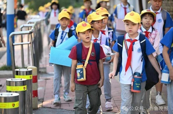 小学生报到名字惊艳众人:扶苏 知潼