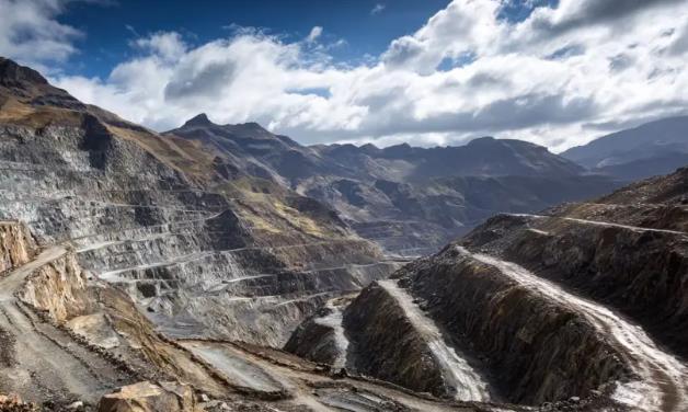 美国内政部长:中国遏制稀土命脉