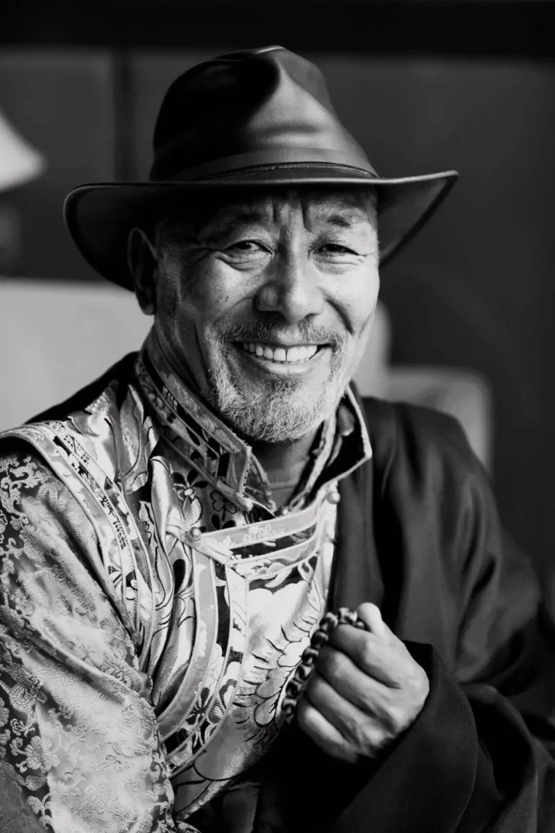 演员洛桑群培去世 享年68岁