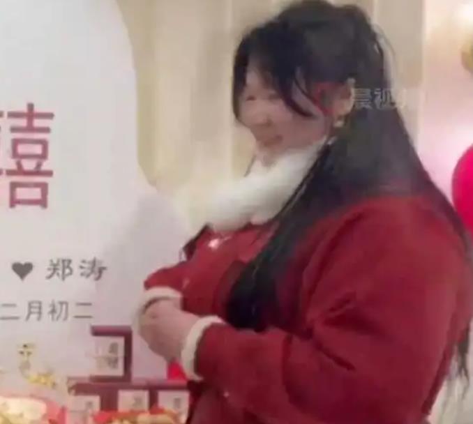 240斤女生为婚礼5个月瘦60斤
