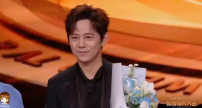 何炅回应衰老焦虑:准备再干三四十年