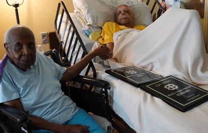 全球史上最年长夫妻合计216岁