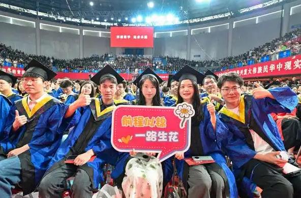 全国每5人就有1人念过大学