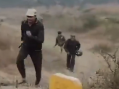 印度24小时内发生多起大象踩踏事件 人们见状连滚带爬逃命