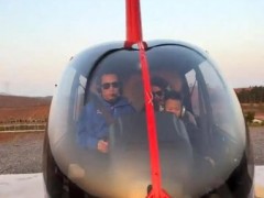 男子带妻儿开直升机回老家过元旦 这是什么神操作？